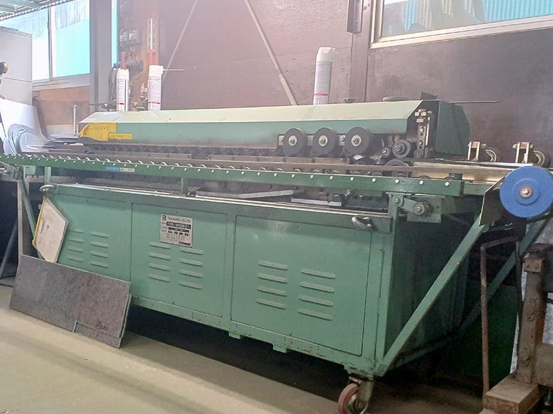 共板ロール成型機